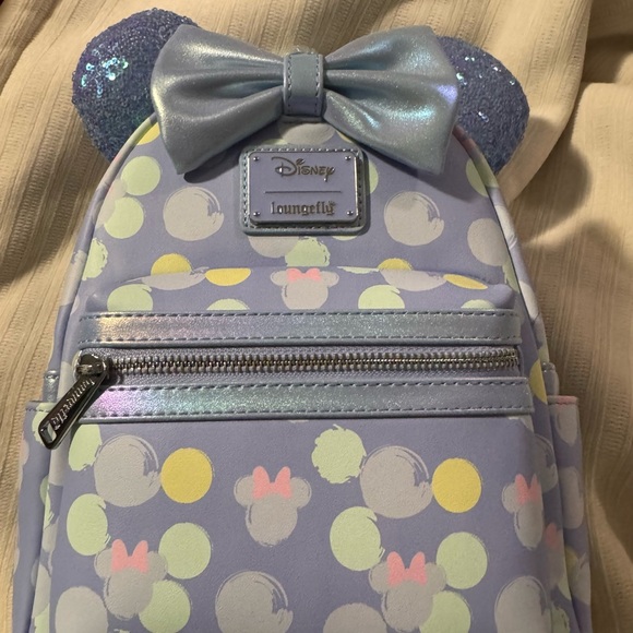 Minnie Mouse Exclusive Iridescent All-Over Print Sequin Ear Mini Backpack & Ears - Picture 2 of 6